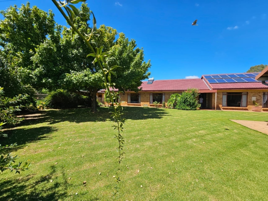 5 Bedroom Property for Sale in Miederpark North West